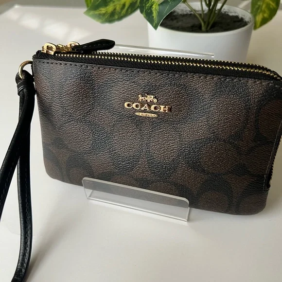 Coach Signature Brown and Black double zip wristlet in Signature Canvas - Picture 2 of 6